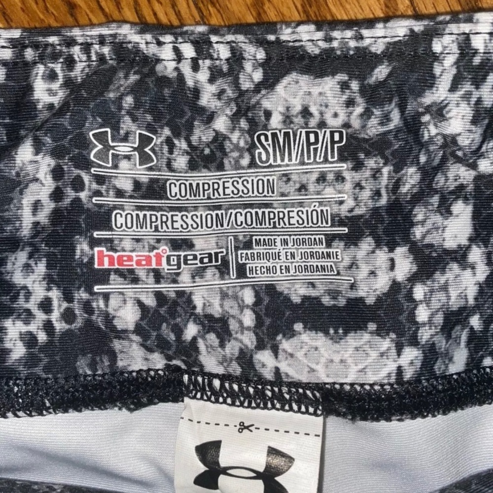 Under Armour leggings. Size small - Picture 3 of 3